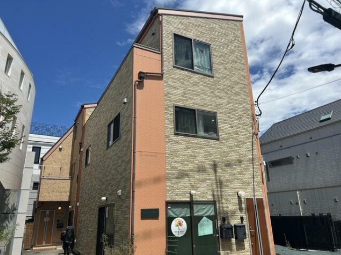 外苑前駅 徒歩7分 メゾネット2〜3F スケルトン物件 【エステ・ネイル向けサービス店舗】 (214416)