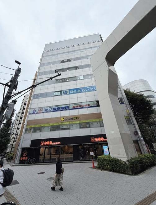 初台駅徒歩2分 賃料71.4万円 43.3坪 【飲食不可】 (214663)