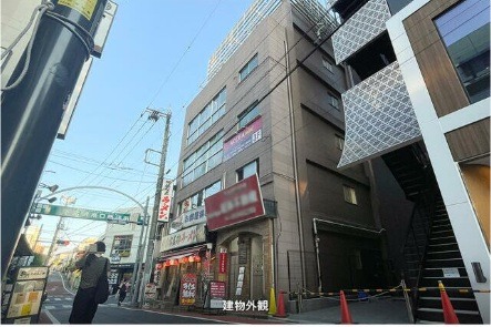下北沢駅 徒歩2分 4F 現況:事務所仕様の物件 【飲食不可】　サービス店舗・美容系・物販・アミューズメント系相談可 (215546)