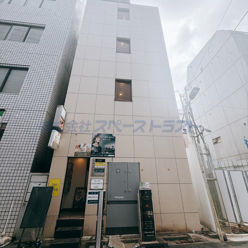 【貸店舗･貸事務所】田町通りと外堀通りの間の路地裏が入口のサービス店舗向き物件♪《重飲食不可》 (219145)