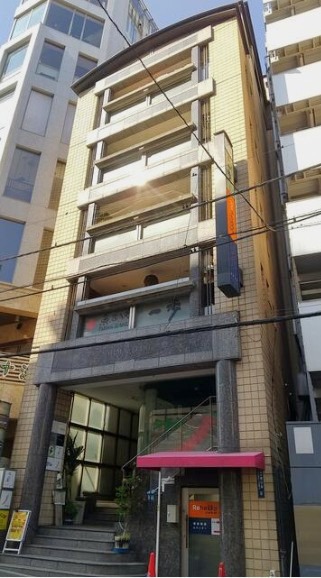 麻布十番駅徒歩2分｜パティオ広場近くの5階貸店舗 (221271)