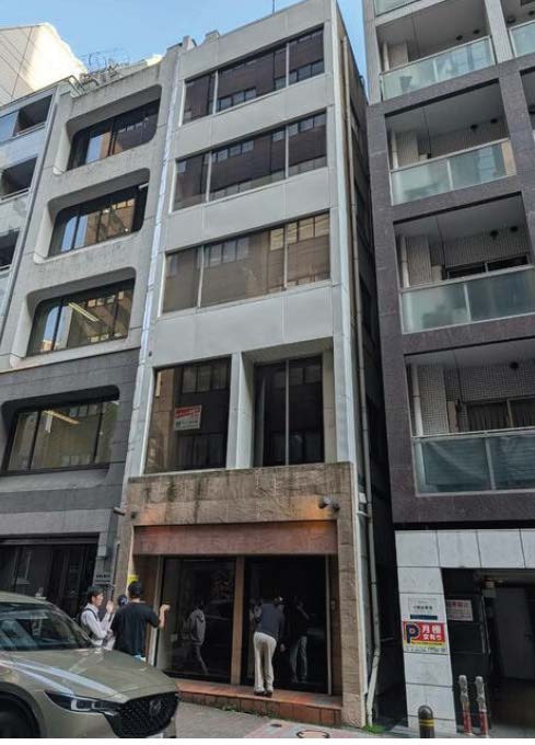宝町駅徒歩4分 賃料44万円 15.1坪 【飲食可】 (221753)