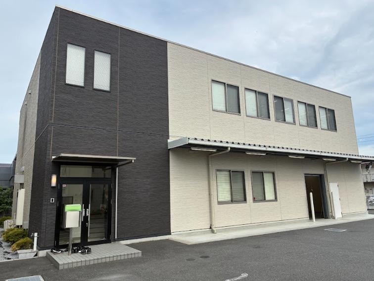事務所・倉庫・作業場・サービス業OK！約157坪の一棟貸し！駐車場最大20台利用可能！ (221794)