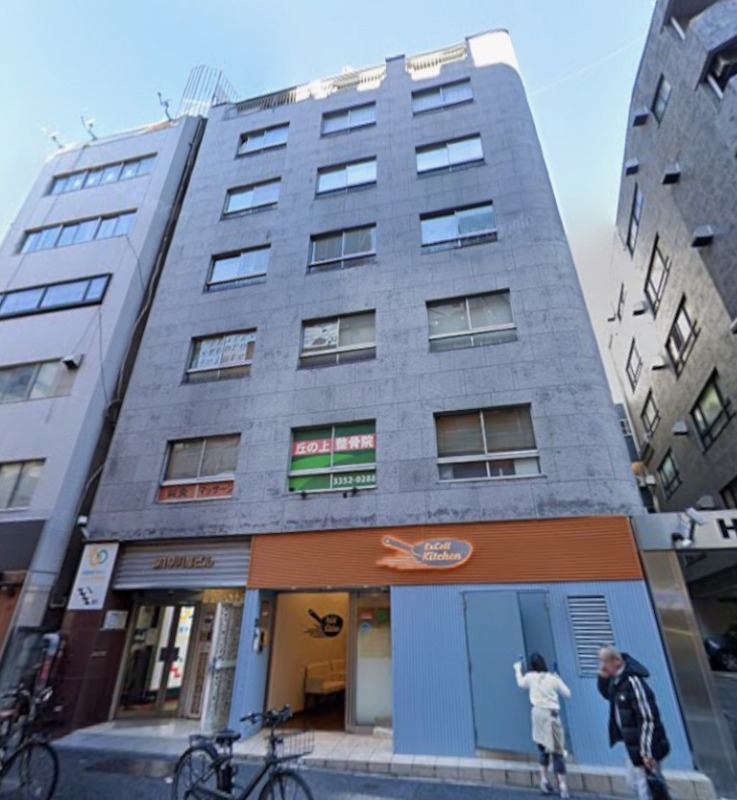 新宿三丁目駅 徒歩2分 花園通り沿い1階路面　ゴーストキッチン居ぬき物件 (222116)
