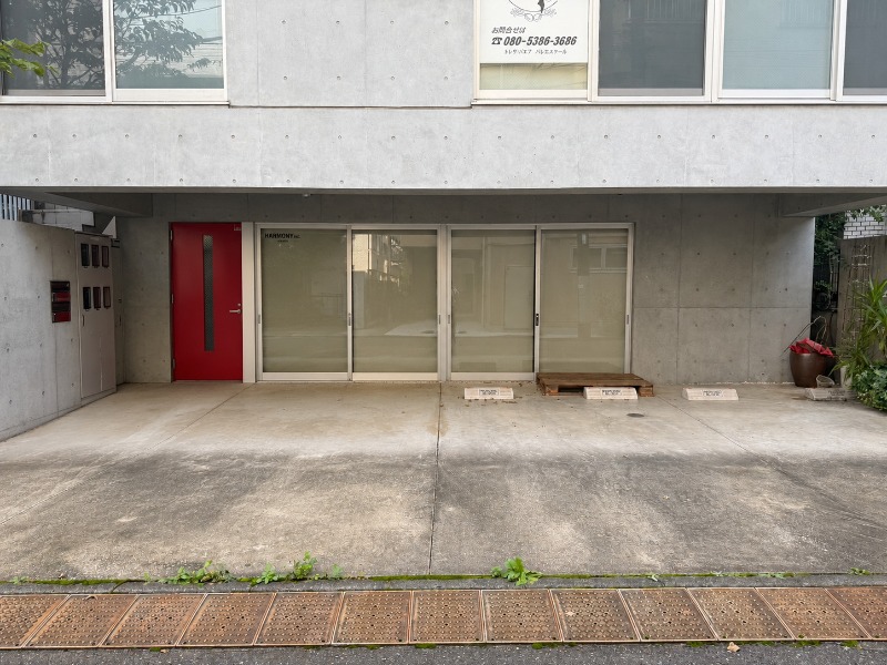 代々木公園近くの飲食可能な1階路面店舗 (222339)