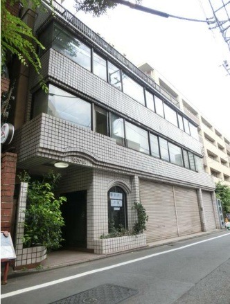 東新宿駅 徒歩8分 3F 現況:事務所仕様の物件 【飲食不可】サロン・整体・クリニック・美容系・スタジオ・塾相談可 (223204)