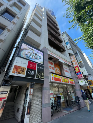 六本木駅 徒歩2分 3F 現況:事務所仕様 【軽飲食程度相談】詳細業種はご相談ください。 (224163)