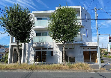 鶴川駅 徒歩13分 1F スケルトン物件 【貸店舗・事務所可】【飲食不可】 (225007)
